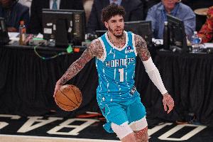 Scotto称：去年夏天猛龙就有意交易得到三球，近日与黄蜂重启谈判