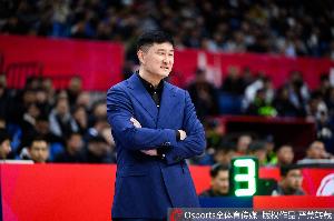 苏群表示：杜锋目前将精力集中于粤BA赛事，这是广东省高度重视的比赛