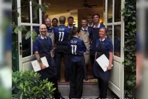 店名撞球星！丹麦餐厅把工服换成奥利塞球衣！