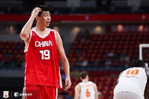媒体人:明日可试徐昕,对方内线高柏凯活动范围仅限油漆区