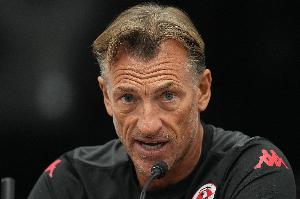 勒纳尔世界杯8战6负，却在上届赛事中意外战胜阿根廷