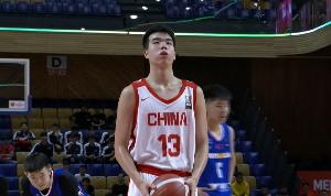 热身赛：中国U17男篮张懿、赵杰各得16分2助攻2抢断，击败贝尔格莱德IBC俱乐部