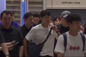 待遇大相径庭！洪明甫返韩遭骂声一片，孙兴慜今日归国获球迷支持