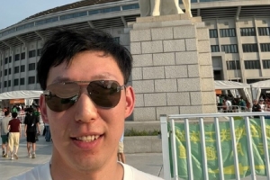 足球篮球联合!周琦力挺同城球队:三里屯国安签到!